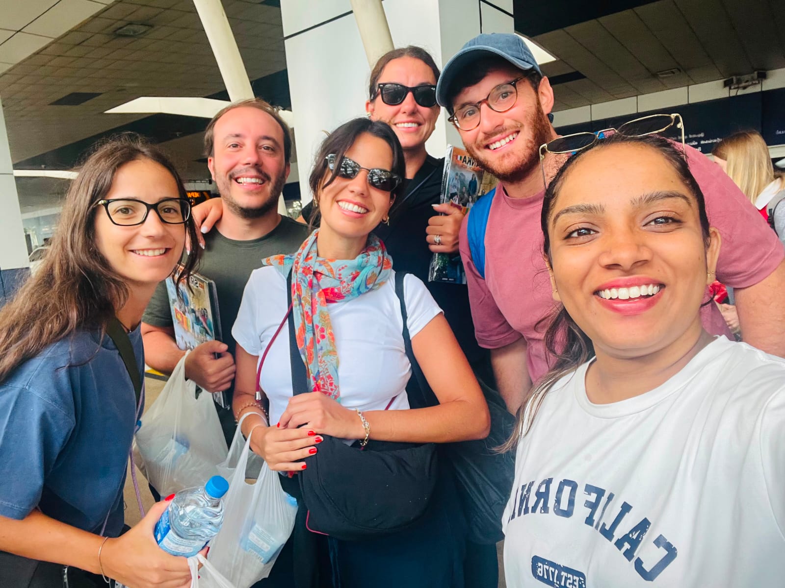 A group of friends met at Bandaranaike Airport